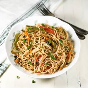 Veg Hakka Noodles