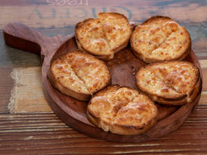 Garlic Bread (5 Piece)