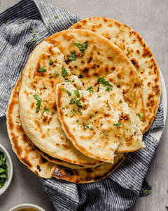 Garlic Naan (100% Restaurant Menu Price)
