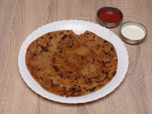 Aloo Paratha (2 Pcs) With Dahi