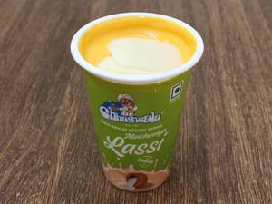 Makhaniya Lassi (220 ml)