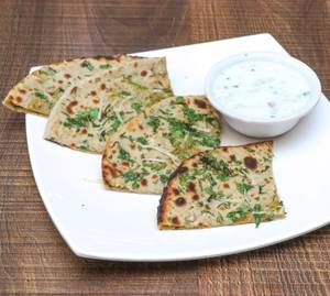 Aloo Pyaz Paratha (1 Pc)