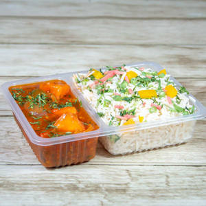 Fried Rice With Chilli Paneer Gravy