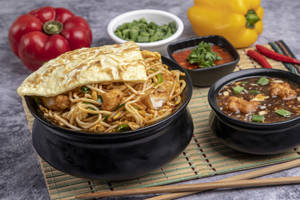 Chicken Chilli Garlic Triple Noodles