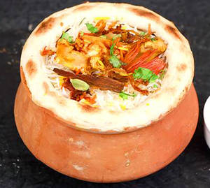 Dum Lucknowi Chicken Biryani