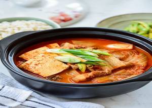 Kimchi Jigae (m)