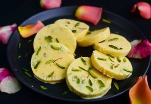 Kesar Pista Kulfi