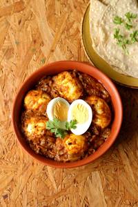 Egg kadhi [2 eggs]