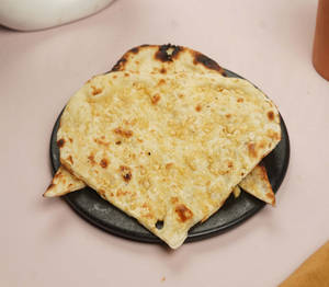 Garlic Naan (1 Pc)