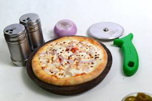 6" Onion Pizza 