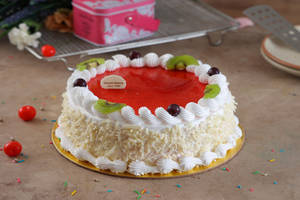 Strawberry Cake  900g