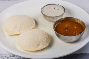 Idli Sambar & chutney (2 Pcs)