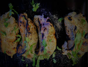 Kaali Mirch Tandoori Chicken Momos