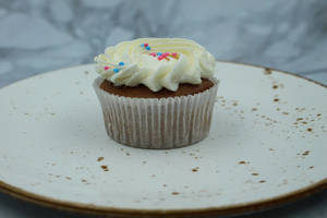 Vanilla Cup Cake  (big) 2 Pcs
