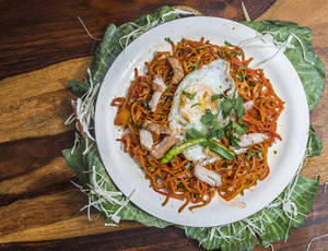 Chicken Schezwan Noodles