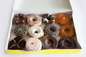 Assorted Donuts (4 Pcs)