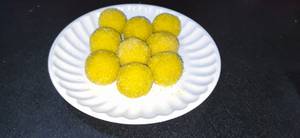 Sada Besan Laddo (250 gms)