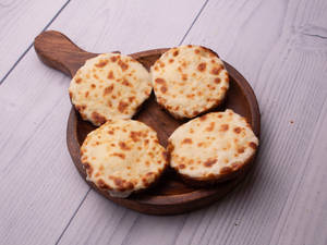 Cheese Garlic Round