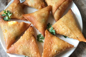 Irani Samosa 6pc