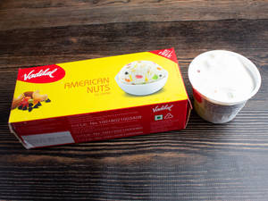 American Nuts Ice Cream (700 Ml) + Glass Fresh Cream Cake (200 Ml)