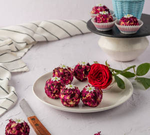 Rose Ball [ 250 Grams ]
