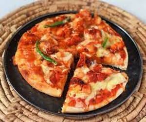 Large Indian Chicken Tikka Pizza