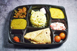 Maharashtran Thali With Sweet Limited