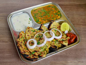 Mix Veg Kulcha With Chole