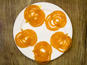 Kesariya Jalebi (5 Pcs)