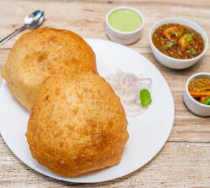 Paneer Bhature ( 2 Pcs )