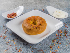 Chilli Bagel With Cream Cheese