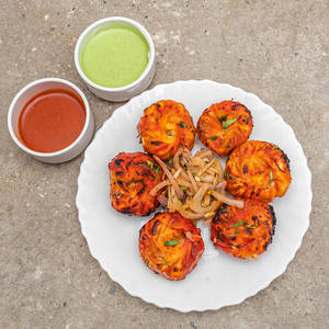 Paneer Tandoori Momos ( 8 Pcs )