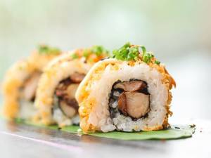 Spicy Grill Chicken Sushi [4 Pcs]