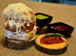 Mayo Cheese Vadapav ( Serves 1 )