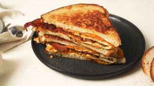 Grilled Bread Omelette Sandwich