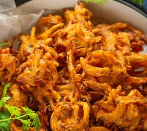 Kanda Bhaji ( Onion Pakoda )