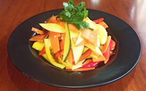 Sweet And Spicy Rawmango Carrot Salad