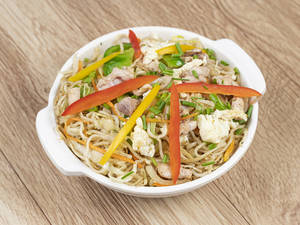 Chicken Hakka Noodles