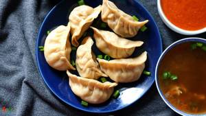 Veg momos steamed