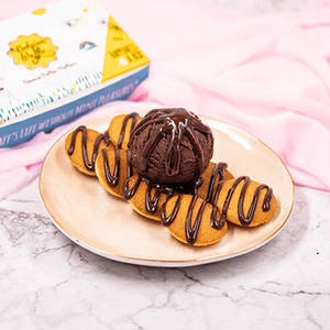 Ice Cream and Fudge Chocolate Mini Pancakes (8 Pieces)