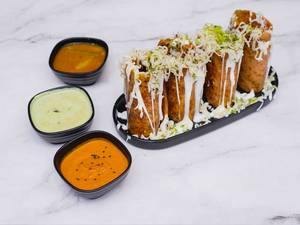 Cheese Burst Maggi Dosa