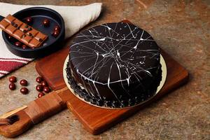 Layered Chocolate Truffle Cake (500 grams)