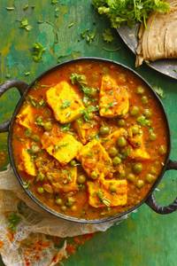 Mattar Paneer