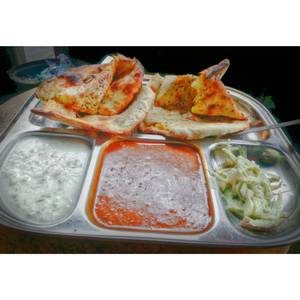 Choor Choor Aloo Naan