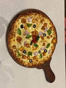 Tandoori Paneer Pizza