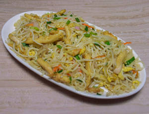 Chicken Hakka Noodles