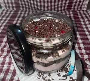 Black Forest Jar Cake 