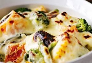 Veg Tettrazini Al Olio, Alfredo Cheese Sauce Exotic Veggies,Spaghetti,Baked In Mozzarella, Cheddar