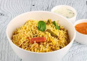 Veg. Biryani With Gravy 