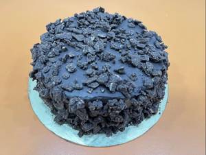 Chrunchy Traffle Icecream Cake (800Ml)